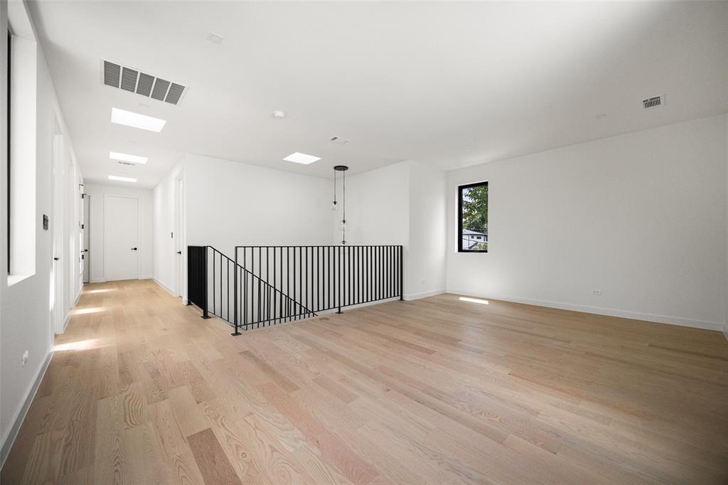 Wilshire Heights - Residential