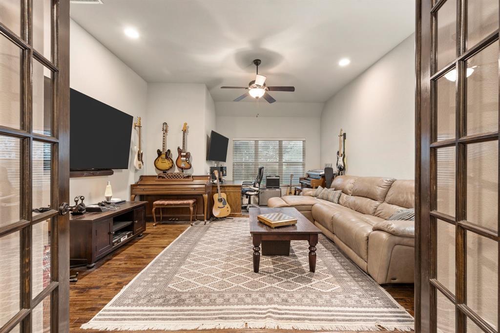 The Oaks Ph One - Residential