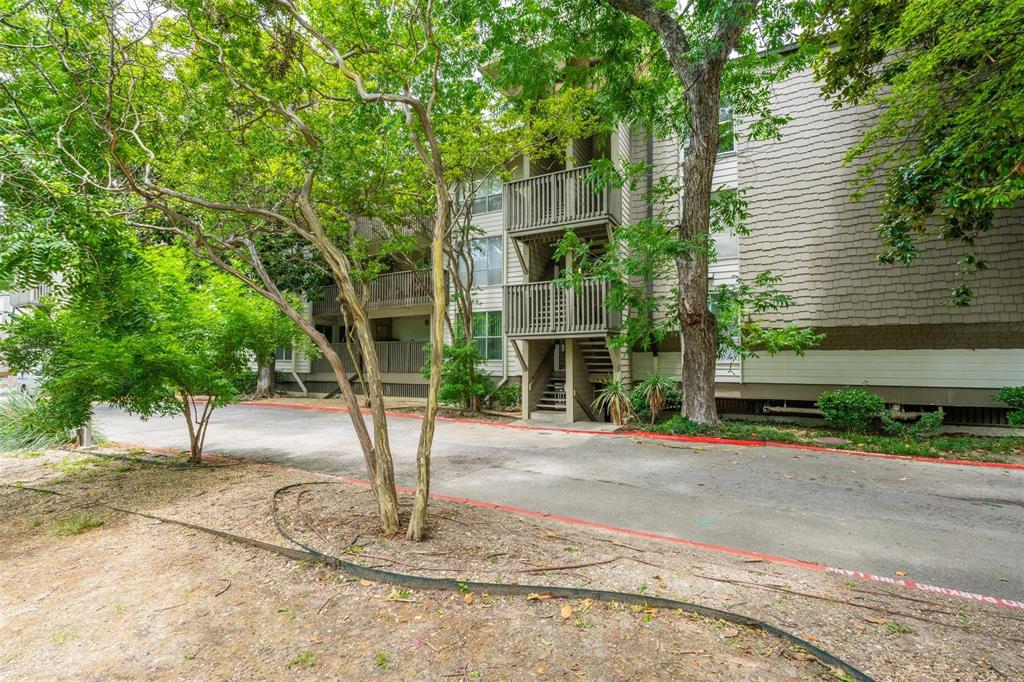 River Oaks Condos - Residential