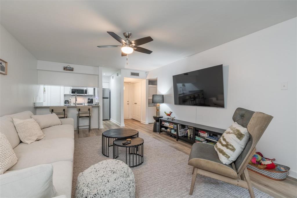 River Oaks Condos - Residential