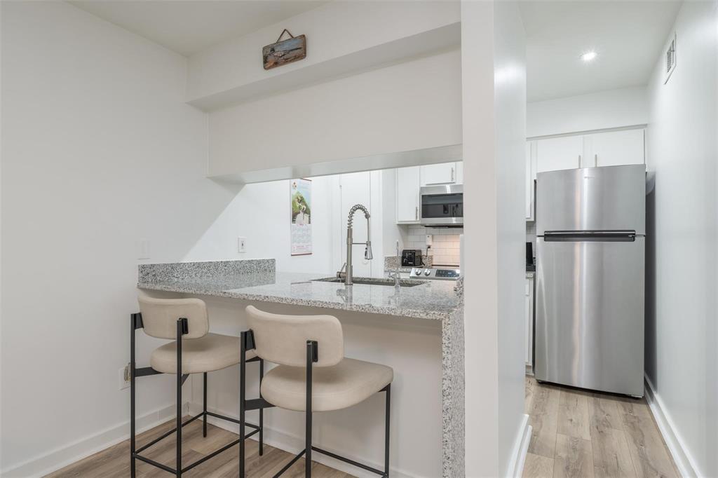 River Oaks Condos - Residential