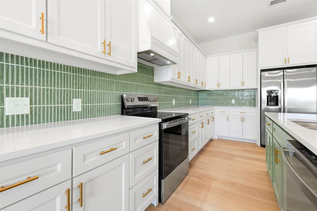 Hawleywood Square - Residential