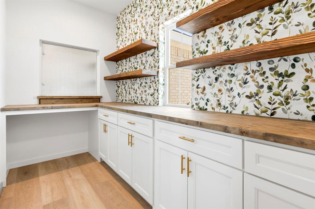 Hawleywood Square - Residential