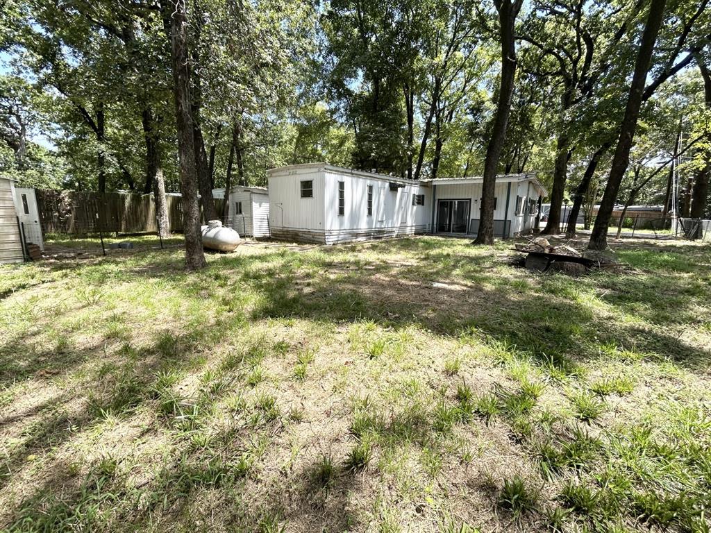 Just a walk to Cedar Creek Lake, this property sits on a spacious, wooded lot and includes a
detached shed—perfect for extra storage. The home features two bedrooms, two bathrooms,
and an additional flex space that can be used as extra living area, a home office, or whatever
suits your needs. Located in a POA community, residents enjoy access to fantastic amenities, including a private
boat ramp, docks, and a peaceful picnic area—ideal for weekend fun or relaxing by the water.
Whether you're looking for a laid-back lake house, a weekend getaway, or a full-time home, this
spot has you covered. Enjoy the tranquility of lakeside living while still being close to everyday
conveniences.