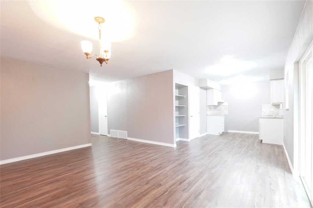 Freeway East Rev - Residential