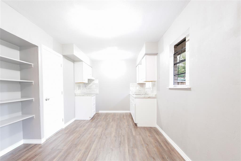Freeway East Rev - Residential