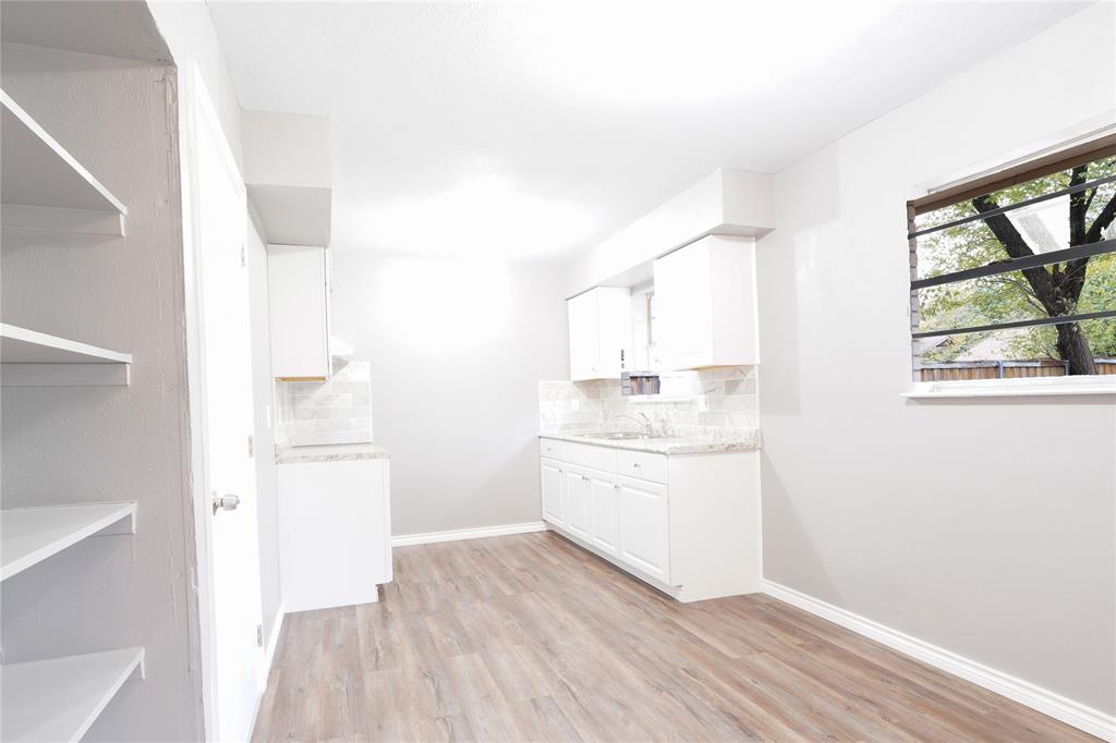 Freeway East Rev - Residential