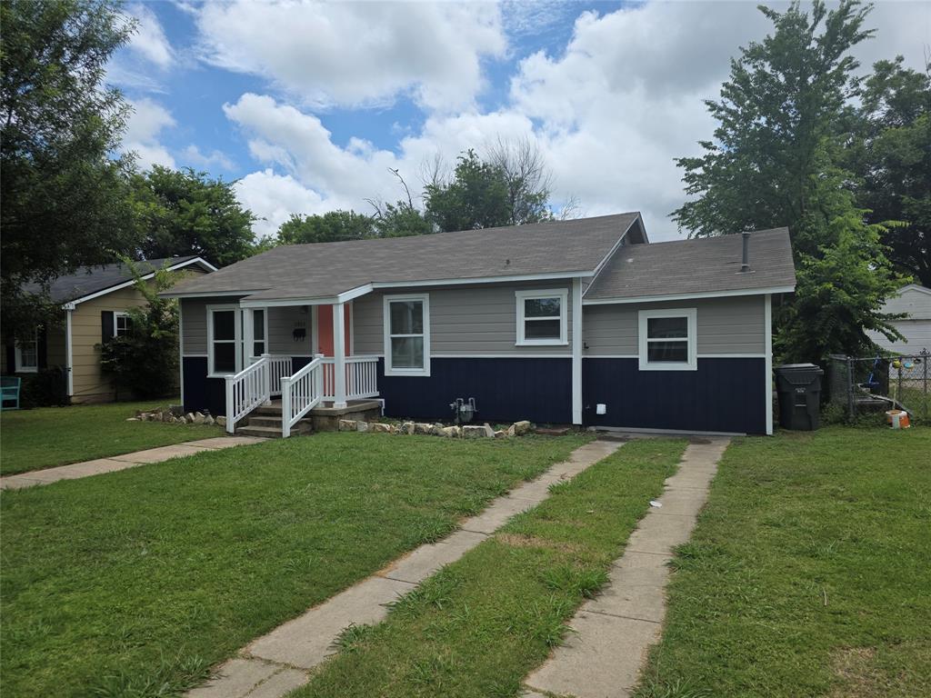 Charming, updated, and ready to move right in. Built in 1949 and nestled in the established Dean Highland neighborhood, this 3-bedroom, 1-bathroom has been recently updated throughout.