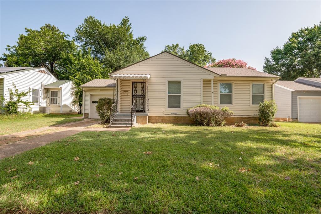 Opportunity awaits in this charming 2-bedroom, 1-bath home nestled in a quiet, established Arlington neighborhood. Built in 1952, this home sits on a generously sized lot and features a 1-car attached garage, a brand-new roof, and solid bones, making it an excellent candidate for a cosmetic renovation or a buyer looking to build instant equity.

Inside, the home is ready for a fresh facelift, with mostly cosmetic updates needed while retaining its original character and functionality. The property also includes a commercial-grade electric range, a unique bonus for anyone who loves to cook or entertain.

Don't miss your chance to own an affordable home with great upside in one of Arlington's established neighborhoods. Schedule your showing today!