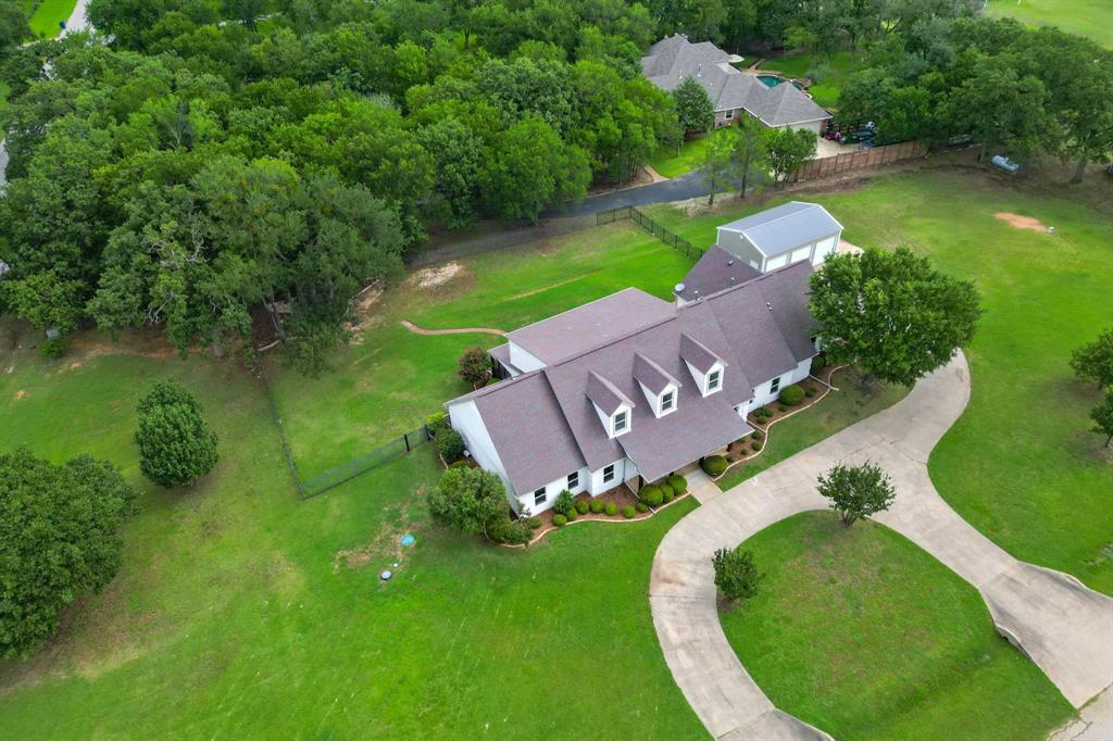 Emerald Sound At Lake Lewisvil - Residential