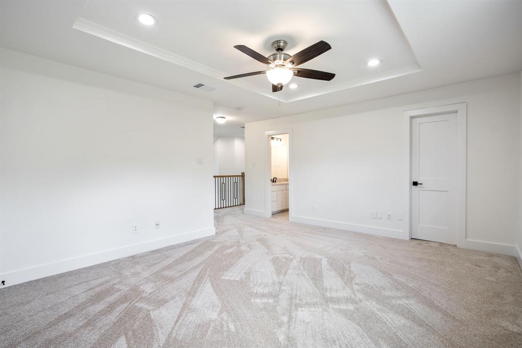 Emerald Sound At Lake Lewisvil - Residential