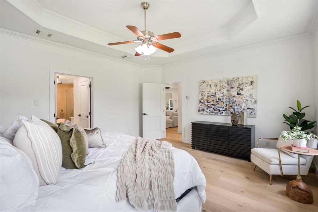 Emerald Sound At Lake Lewisvil - Residential