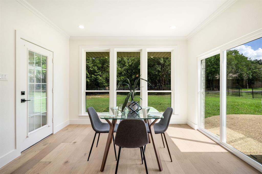 Emerald Sound At Lake Lewisvil - Residential