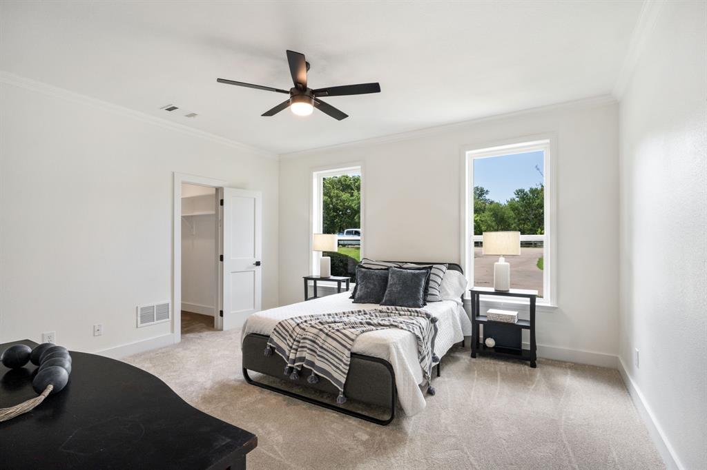 Emerald Sound At Lake Lewisvil - Residential