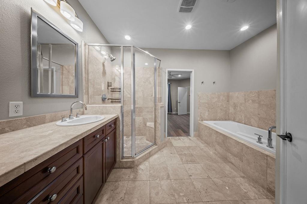 Sudance Row State Thomas - Residential