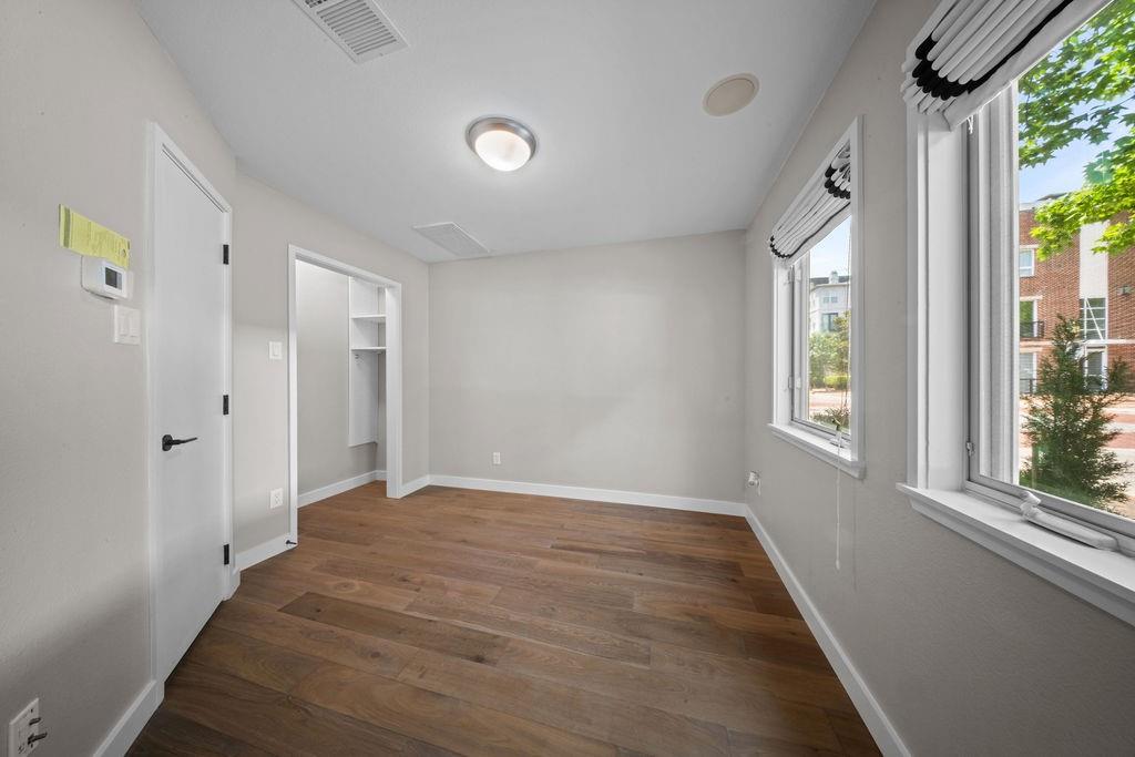 Sudance Row State Thomas - Residential