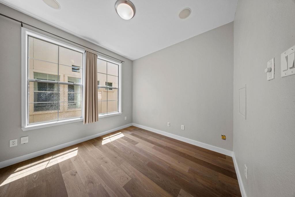 Sudance Row State Thomas - Residential