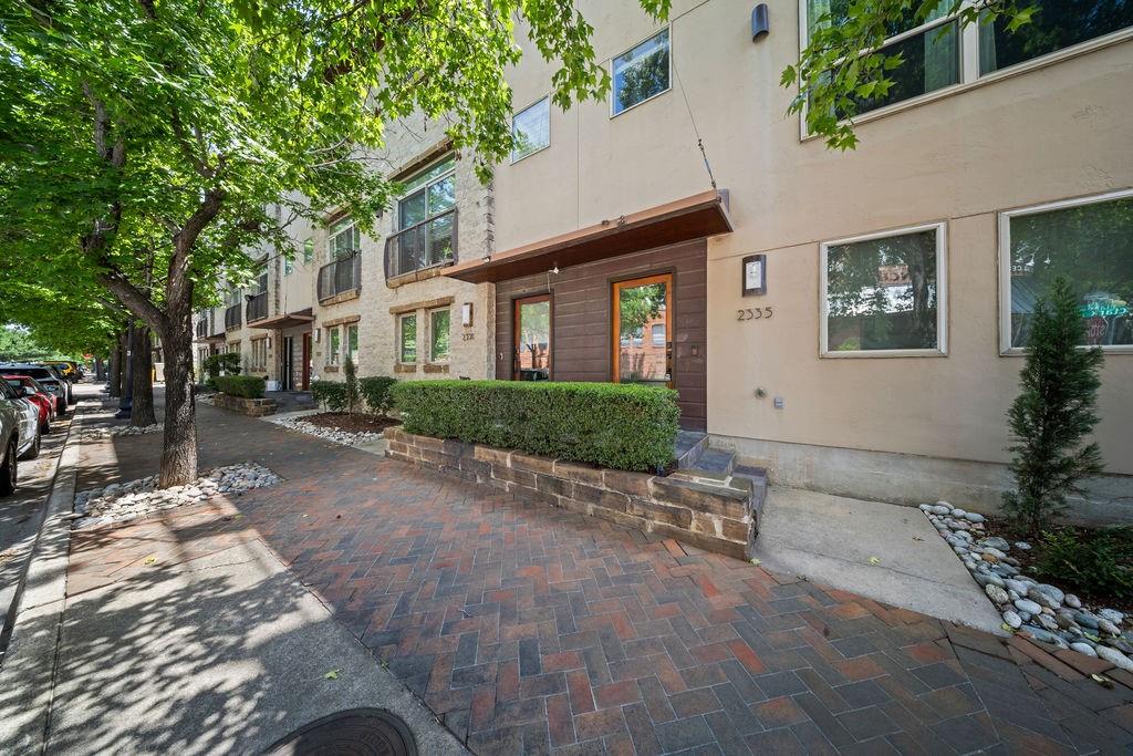 Sudance Row State Thomas - Residential