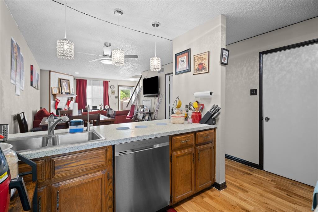 Graystone Twnhms - Residential