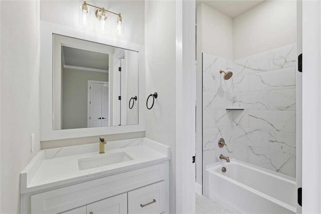 Lincoln Pointe - Residential