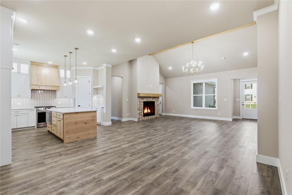 Lincoln Pointe - Residential