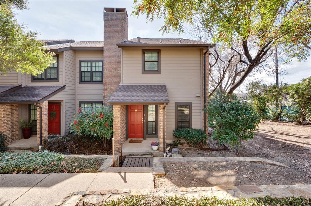 Glen Oaks Twnhms Condo - Residential