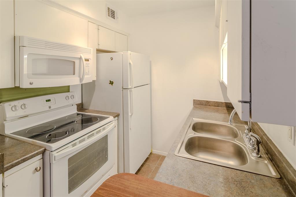 River Oaks Condos - Residential