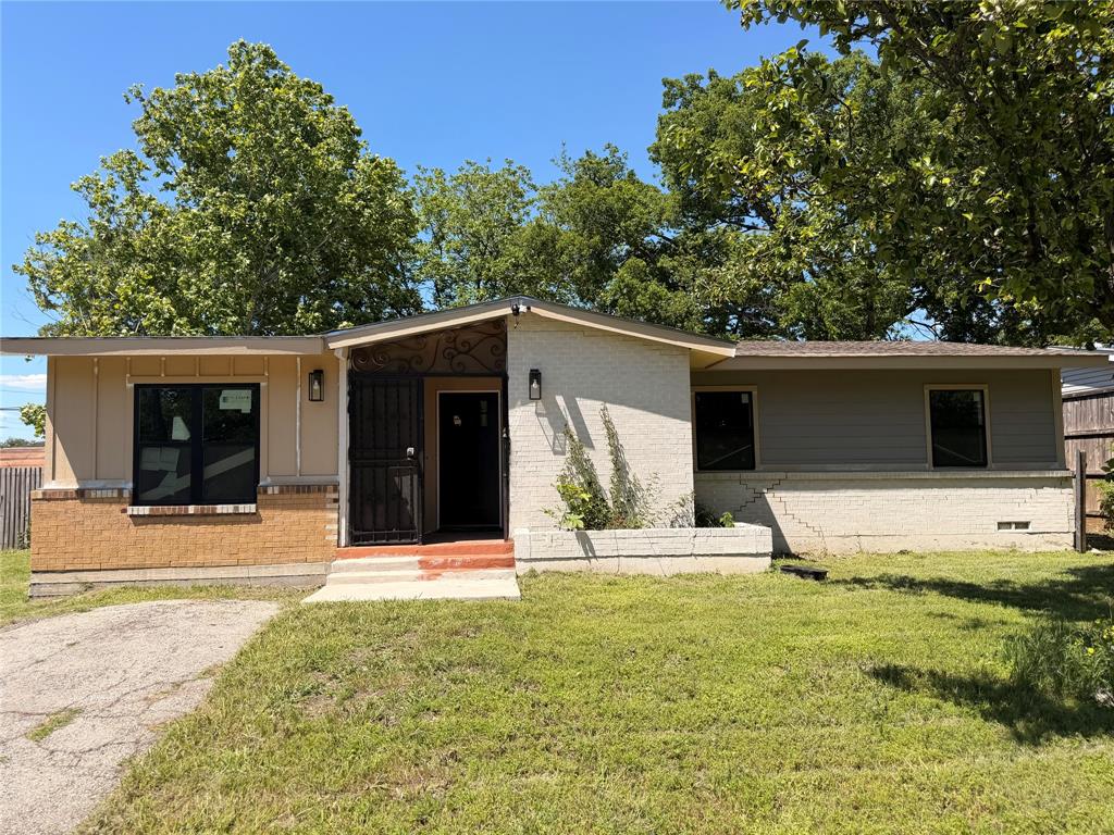 Cloverdale 01 - Residential