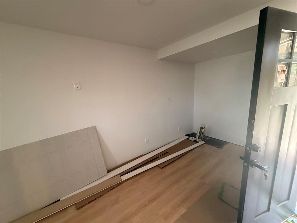 Cloverdale 01 - Residential