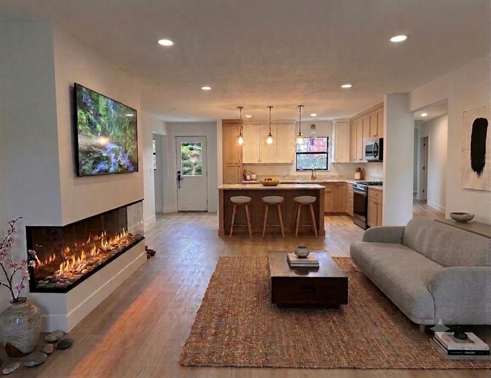 Cloverdale 01 - Residential