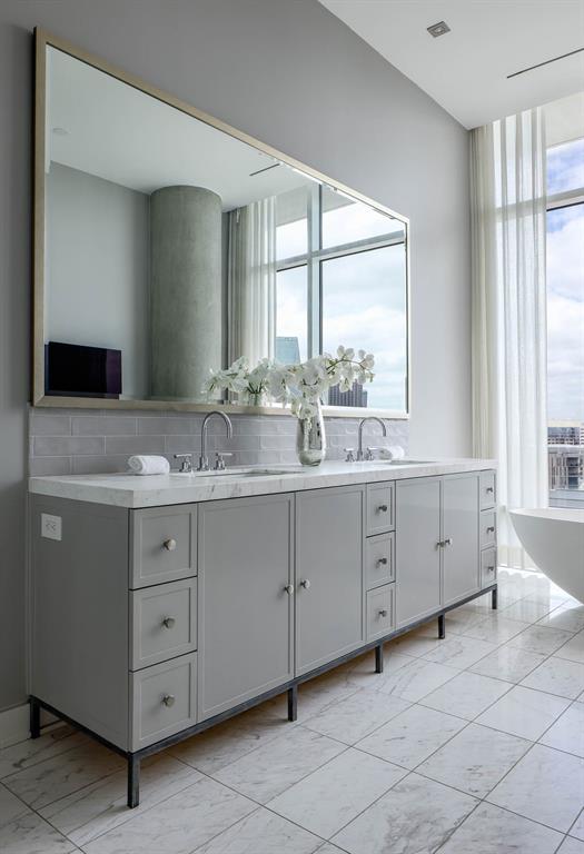 W Residences - Residential