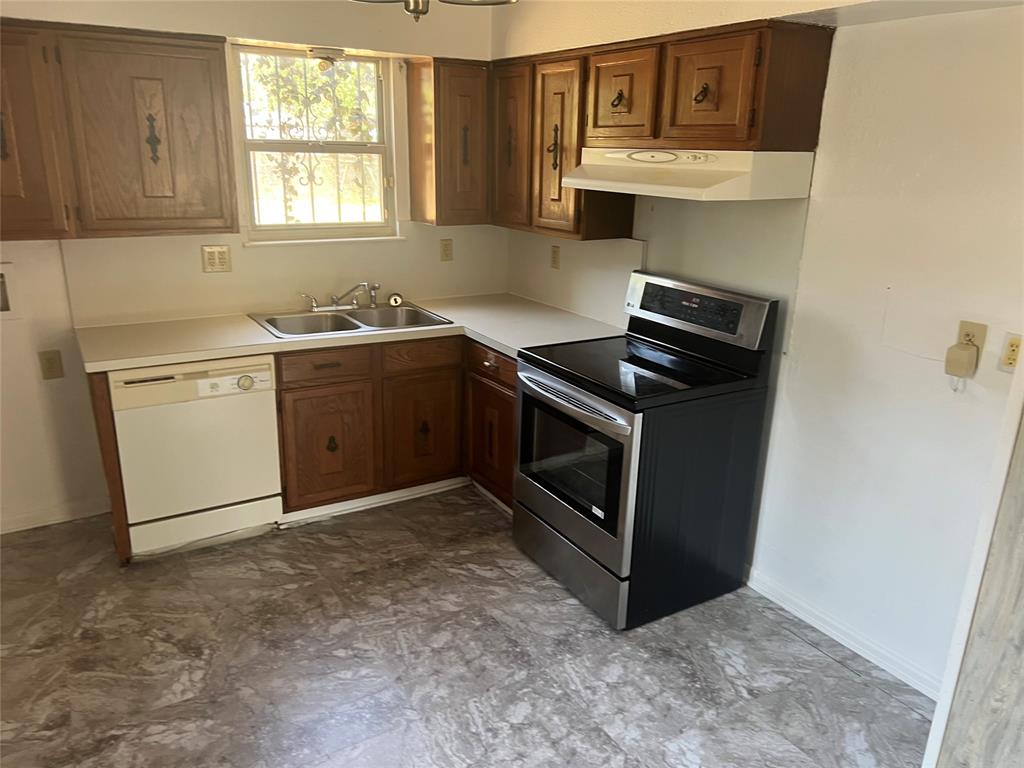 Sunny Acres Rev - Residential Lease