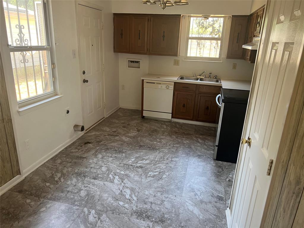 Sunny Acres Rev - Residential Lease