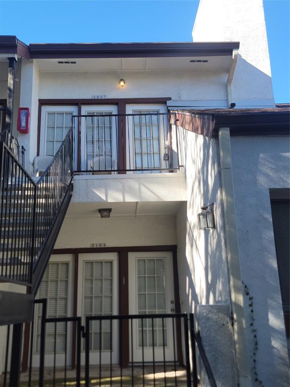 Emily Lane Condo - Residential