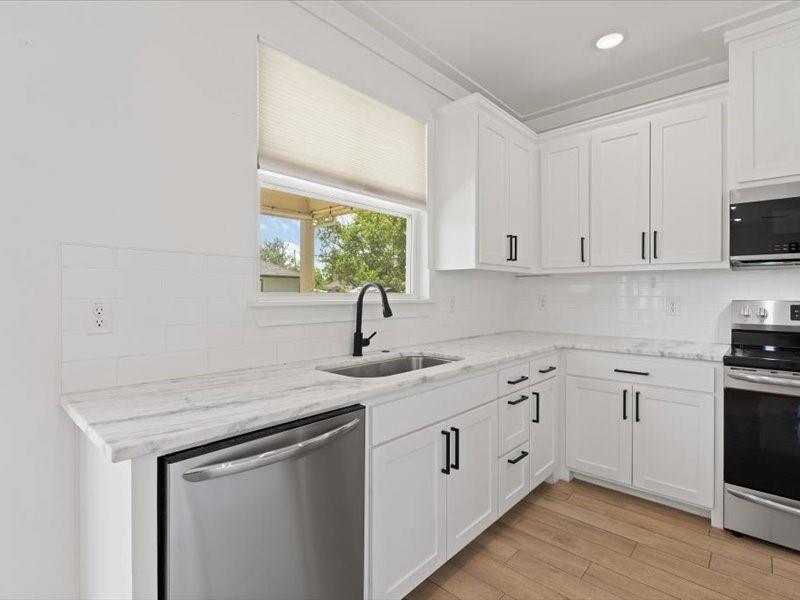 Canyon Creek III - Residential