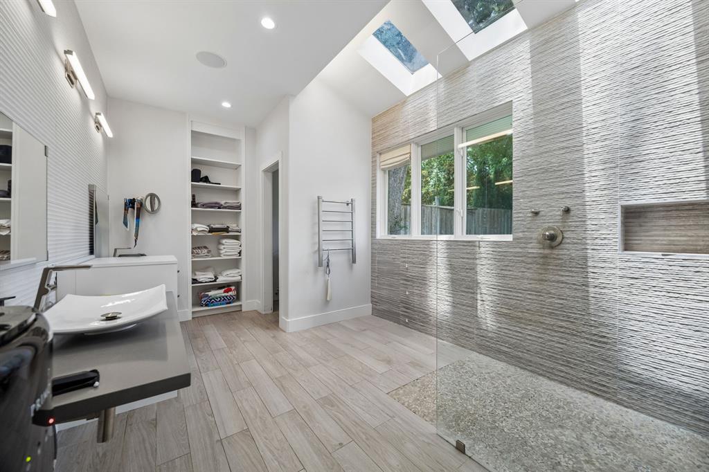 Forest Hills - Residential