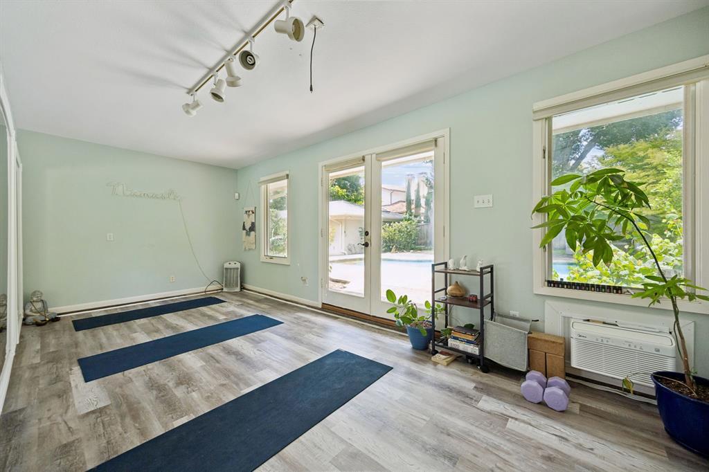 Forest Hills - Residential