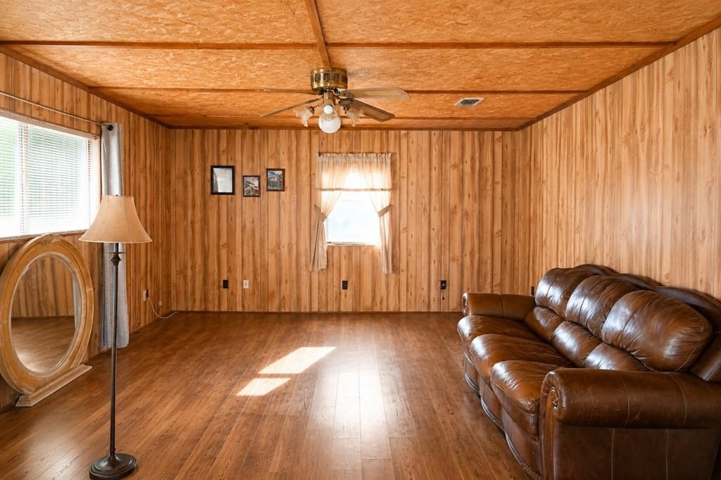 Hickory Hills II - Residential