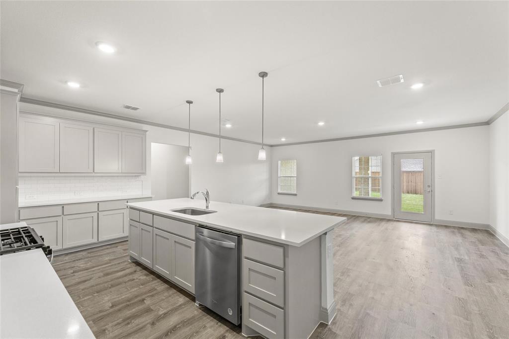 Lakepointe - Residential