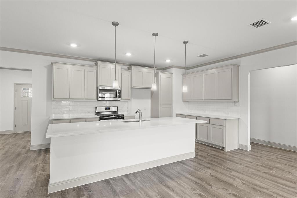 Lakepointe - Residential