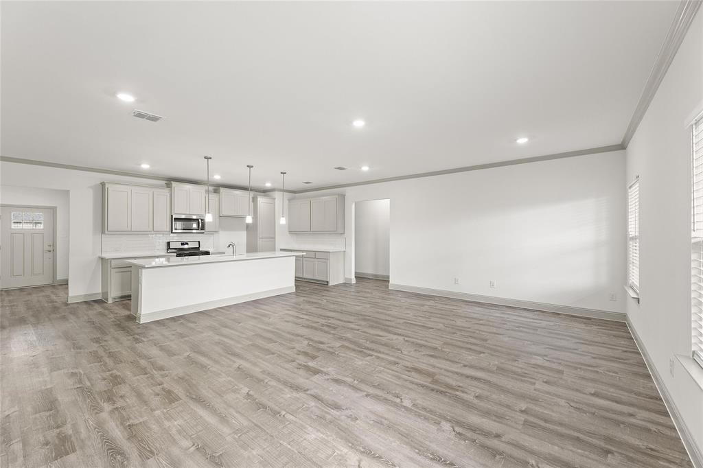 Lakepointe - Residential