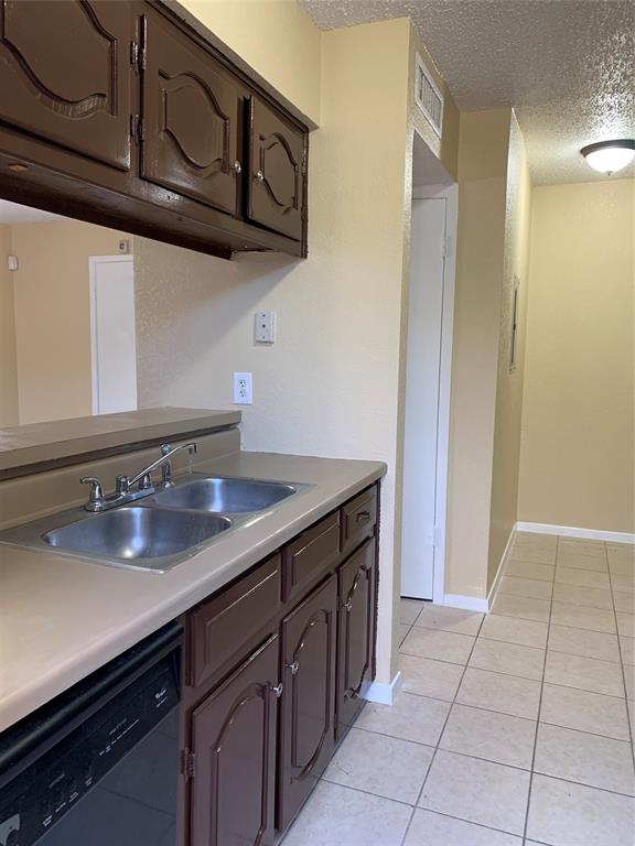 Centre Villa - Residential Lease