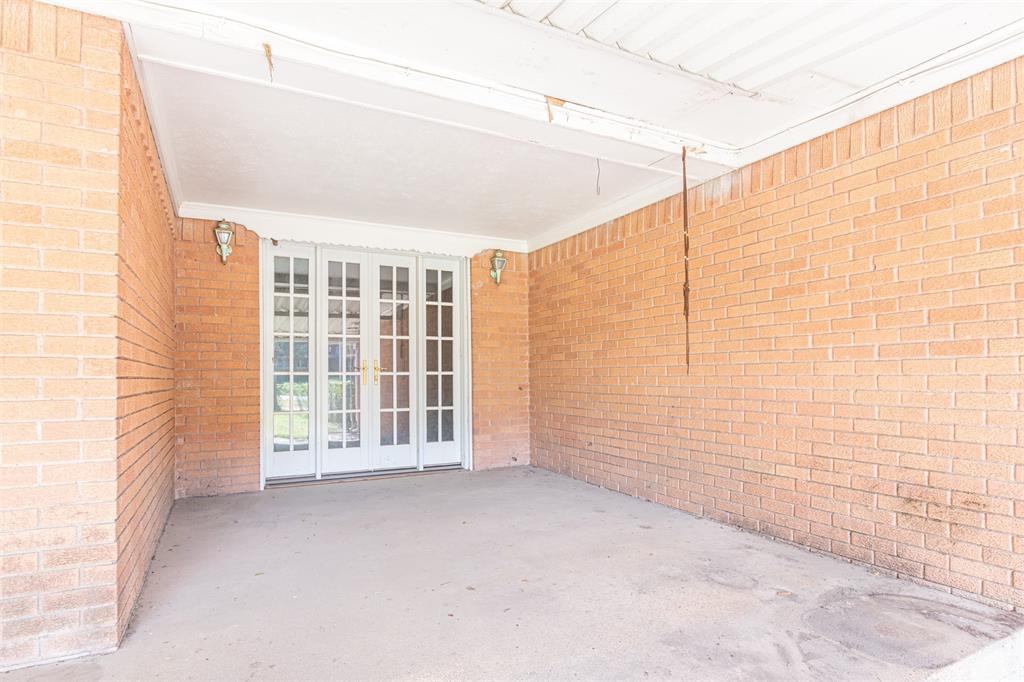 BUCKNER TERRACE - Residential