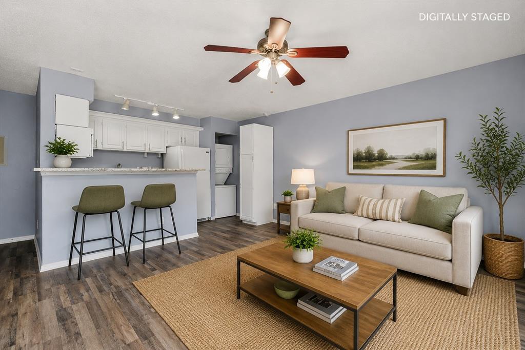 Charming, move-in ready 1-bedroom, 1-bath condo in a prime Arlington location! This well-maintained home features stylish gray flooring, fresh white paint, and an efficient layout that maximizes space.  Enjoy being just steps from the community clubhouse and pool, plus an unbeatable location only 5 minutes from AT&T Stadium, Six Flags Over Texas, and Six Flags Hurricane Harbor, right in the heart of Arlington’s exciting entertainment district!  Perfect for first-time buyers, students, or investors seeking low-maintenance living.  Easy access to shopping, dining, and major highways. Don’t miss this opportunity!

*Priced to reflect HVAC replacement.  Great opportunity for buyer to customize.