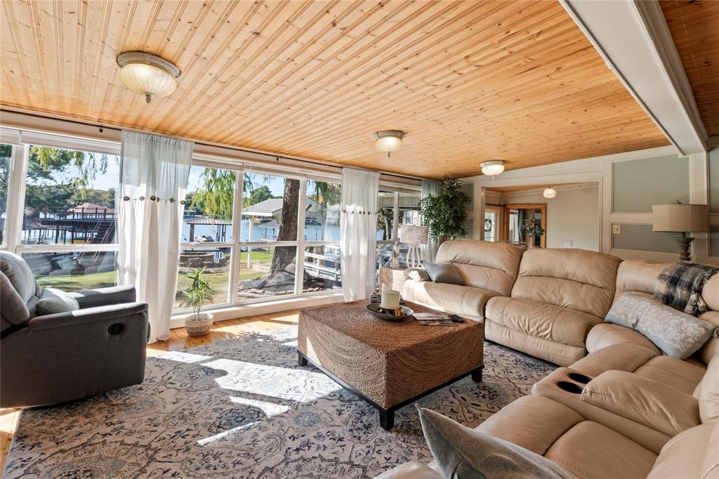 Bushwhacker Peninsula Sub - Residential