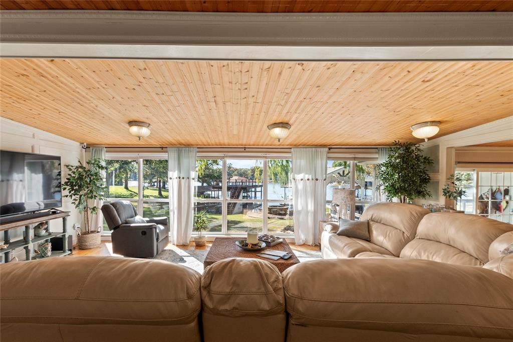 Bushwhacker Peninsula Sub - Residential