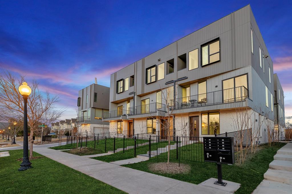 Stunning Modern Townhome crafted by Cobalt Homes and envisioned by renowned architects, FAR + DANG. Nestled mere minutes from the vibrant Bishop Arts District, this residence offers a seamless blend of sophistication and convenience. Revel in the allure of 9 and 10-foot ceilings that complement an inviting open floor plan, leading to a sprawling private rooftop deck boasting breathtaking downtown views. Embrace the luxury of a ground-floor courtyard, ideal for serene moments, stainless steel Bosch appliances, a lavish five-fixture master bath, 4-inch solid-oak nail-down wood floors, and elegant quartz countertops. Discover the refinement of 8-foot solid-core doors, a tankless water heater, upscale lighting fixtures, and ample closets for effortless organization. Elevating modern living, relish in the convenience of smart home features including a Nest doorbell camera and smart lock. Currently operating as a successful Airbnb. All furniture and accessories are available for purchase.
