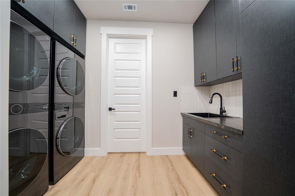 The Oaks - Residential