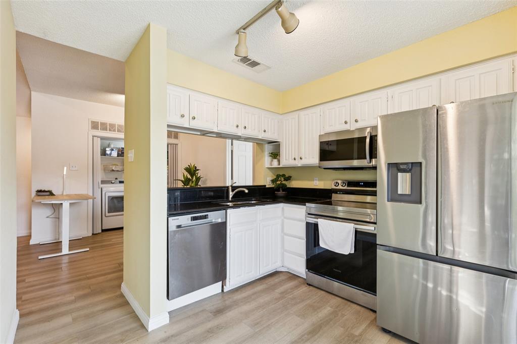 Monticello Crossroads Condo Ph 01-03 - Residential