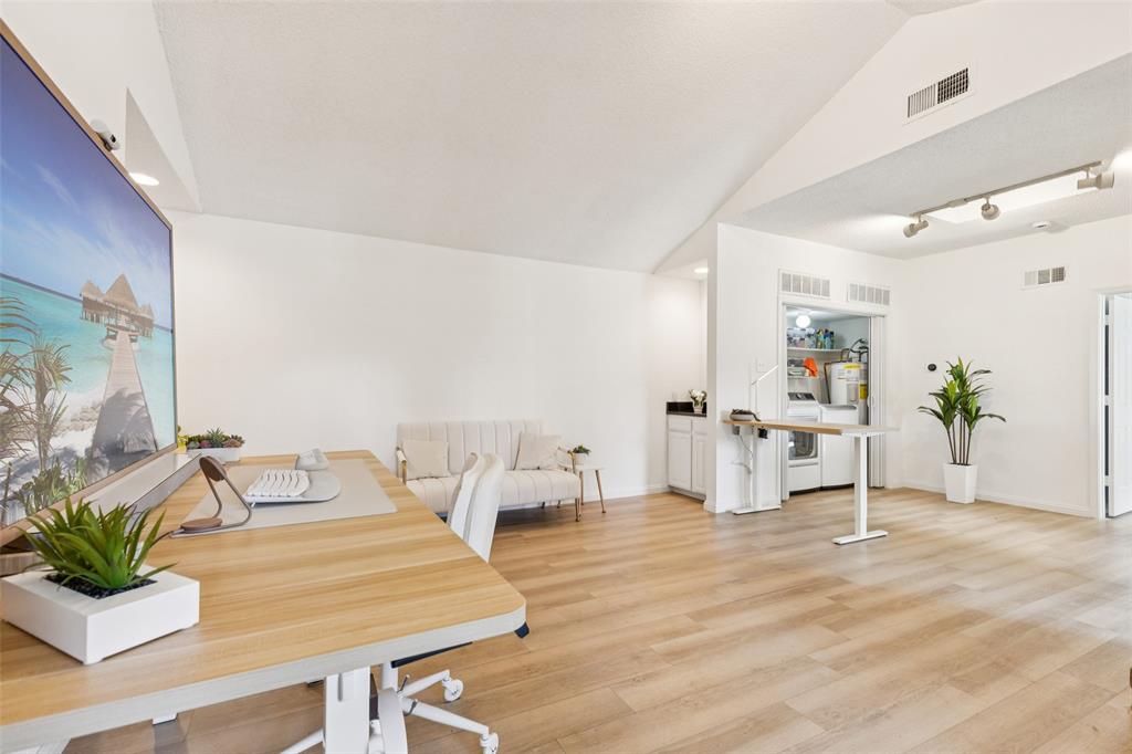 Monticello Crossroads Condo Ph 01-03 - Residential